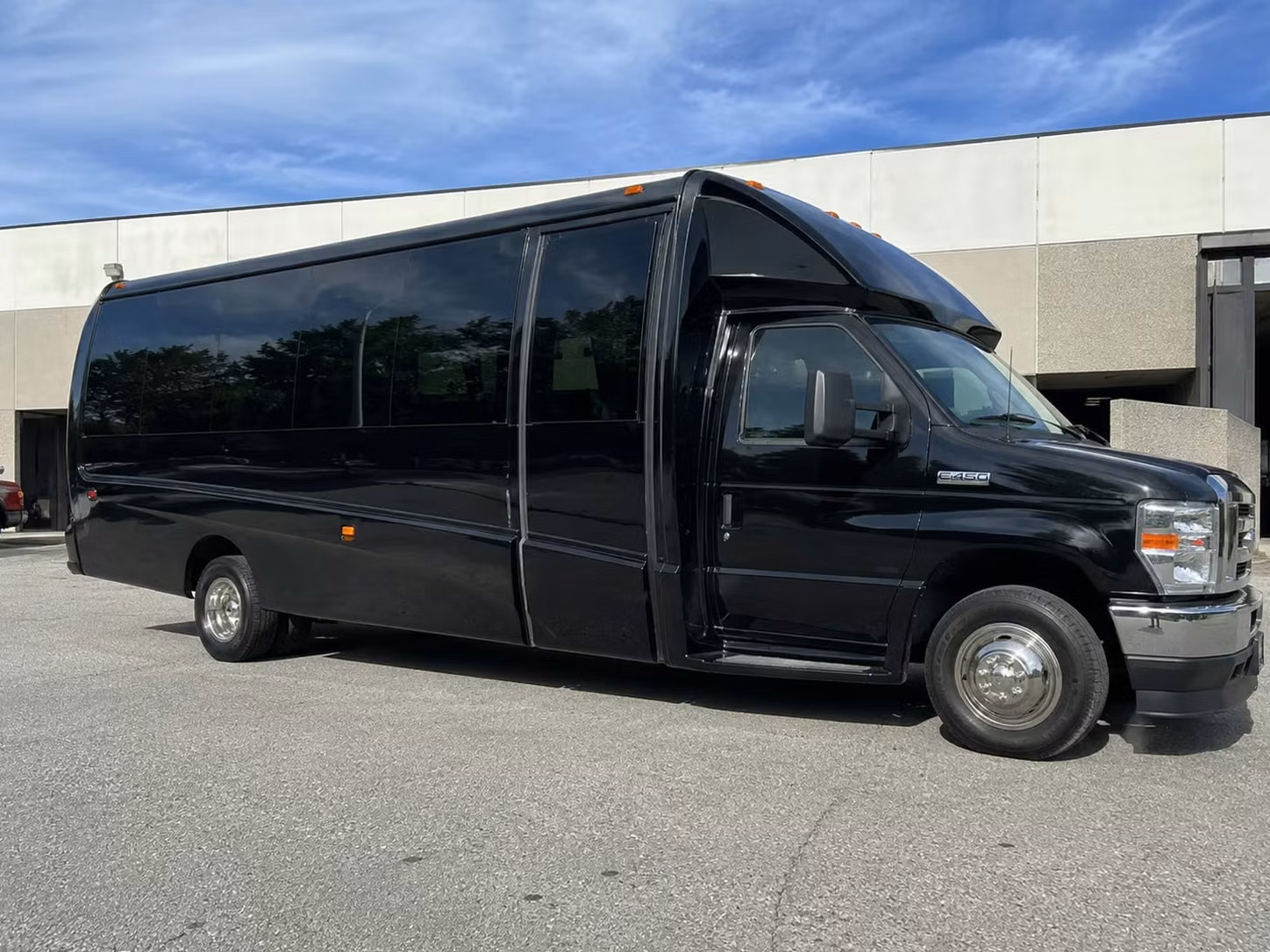 15 passenger minibus